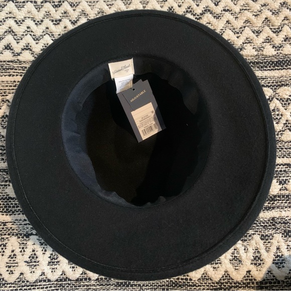 Universal Thread Black Hat - Picture 6 of 7